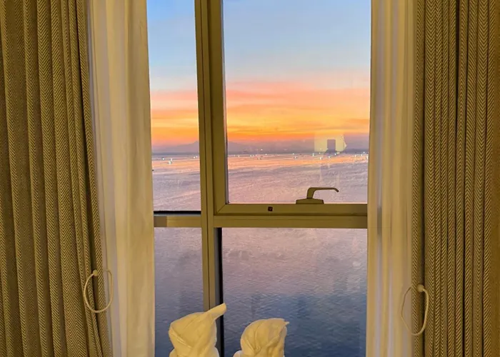 Apartment 1brfacing Manilabay Sunsetnear Okada Solaire 1park *